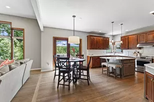 506 Hawthorne Woods Dr, Eagan, MN 55123 - Photo 5