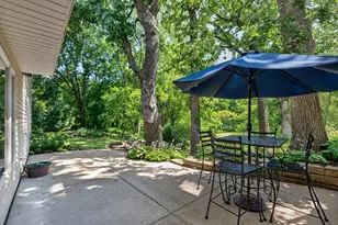 506 Hawthorne Woods Dr, Eagan, MN 55123 - Photo 73