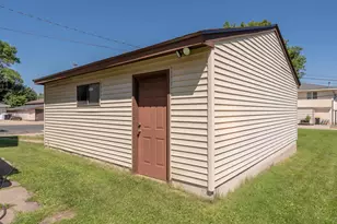 239 3rd Ave W, Shakopee, MN 55379 - Photo 15