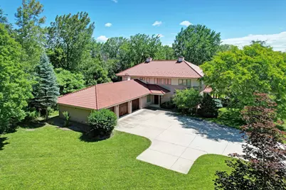185 Pioneer Trl, Chanhassen, MN 55317 - Photo 9