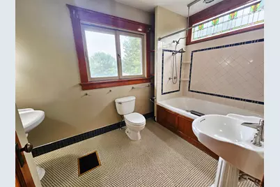 121 N 5th Street, Montevideo, MN 56265 - Photo 25