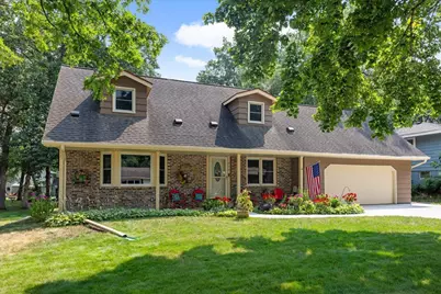 944 11th Avenue SE, Forest Lake, MN 55025 - Photo 3
