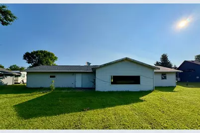 233 Oak Road, Warroad, MN 56763 - Photo 3