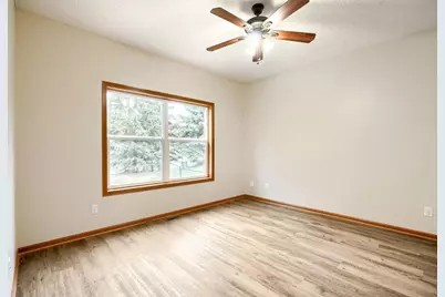 645 Tiffany Lane, Waconia, MN 55387 - Photo 7