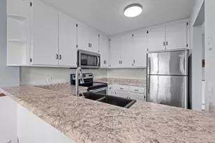 14847 Endicott Way, Apple Valley, MN 55124 - Photo 5