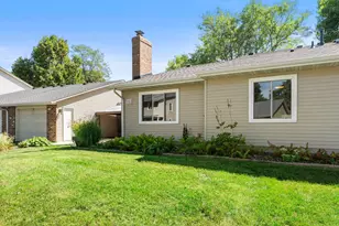 9362 Ranchview Ln N, Maple Grove, MN 55369 - Photo 3