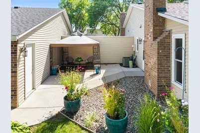 9362 Ranchview Lane N, Maple Grove, MN 55369 - Photo 7