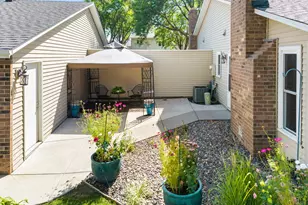 9362 Ranchview Ln N, Maple Grove, MN 55369 - Photo 7