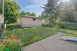 922 Beech St, Saint Paul, MN 55106 - Photo 5