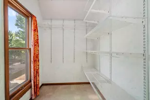 922 Beech St, Saint Paul, MN 55106 - Photo 11