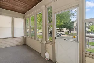 922 Beech St, Saint Paul, MN 55106 - Photo 7