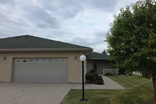 972 33rd St S, Moorhead, MN 56560 - Photo 1