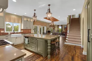 24600 Emerald Ln, Lakeville, MN 55044 - Photo 15