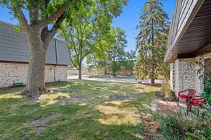 814 9th Ave S, Hopkins, MN 55343 - Photo 11