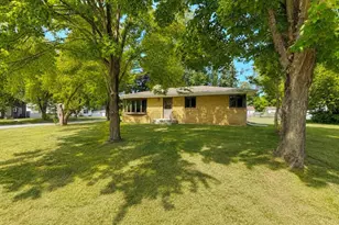 515 NW 6th St, Grand Rapids, MN 55744 - Photo 1