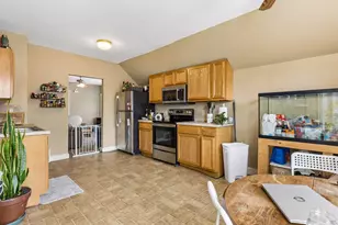 1062 Front Ave, Saint Paul, MN 55103 - Photo 25