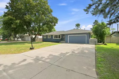 7556 Major Avenue N, Brooklyn Park, MN 55443 - Photo 3