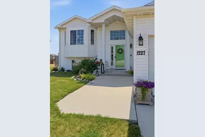 1227 38th Avenue S, Moorhead, MN 56560 - Photo 3