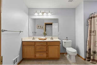 6598 154th Street W #136, Apple Valley, MN 55124 - Photo 15
