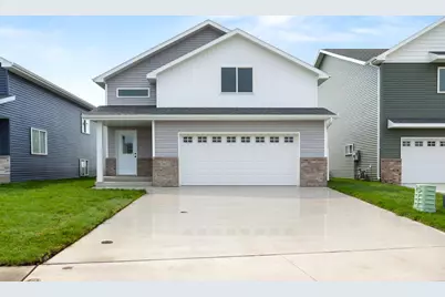 2617 38 Avenue S, Moorhead, MN 56560 - Photo 1
