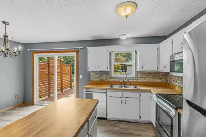 406 Schilling Circle NW, Forest Lake, MN 55025 - Photo 9
