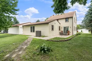 2209 6th St NW, Austin, MN 55912 - Photo 5