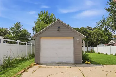 1103 8th Street NW, Austin, MN 55912 - Photo 5