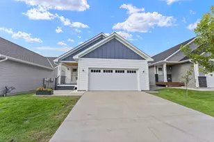 257 McCarrons Pl W, Roseville, MN 55113 - Photo 3