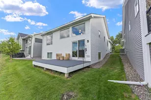 257 McCarrons Pl W, Roseville, MN 55113 - Photo 3