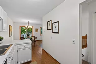 1010 E 145th St, Burnsville, MN 55337 - Photo 11