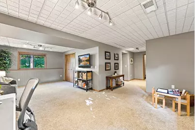 19002 Barrington Drive, Eden Prairie, MN 55346 - Photo 15