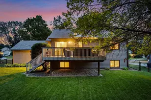 19002 Barrington Dr, Eden Prairie, MN 55346 - Photo 3