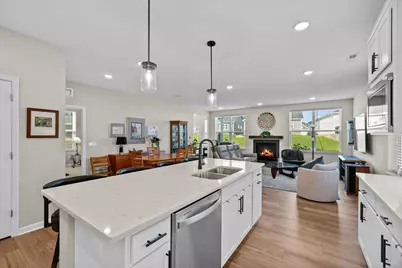 207 Liberty Heights Drive, Chaska, MN 55318 - Photo 15