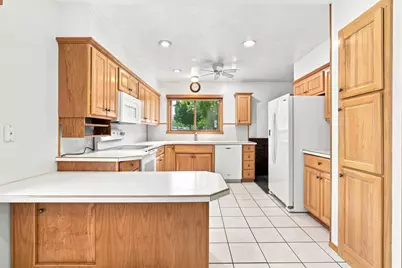 1914 15th Street S, Moorhead, MN 56560 - Photo 11
