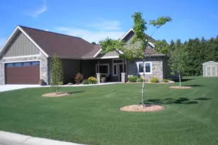 626 Lake Forest Cir, Detroit Lakes, MN 56501 - Photo 3