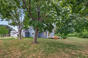 809 S Prairie St, Lake City, MN 55041 - Photo 3