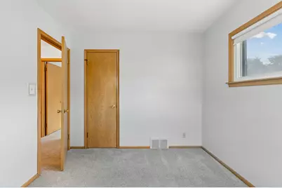 2047 Morgan Avenue, Saint Paul, MN 55116 - Photo 23
