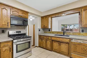 2047 Morgan Ave, Saint Paul, MN 55116 - Photo 13