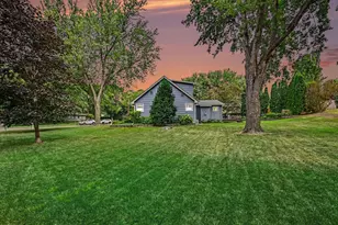 12810 Lone Oak Dr, Minnetonka, MN 55305 - Photo 19