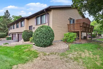 1086 122nd Avenue NE, Blaine, MN 55434 - Photo 3