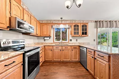 7470 Upper 26th Street, Oakdale, MN 55128 - Photo 5