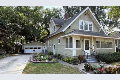 421 W Vernon Avenue, Fergus Falls, MN 56537 - Photo 1