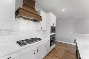 2141 Blf Hts Dr, Shakopee, MN 55379 - Photo 5
