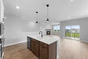 2141 Blf Hts Dr, Shakopee, MN 55379 - Photo 11