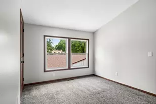 6371 Aspenwood Plaza, Woodbury, MN 55125 - Photo 21