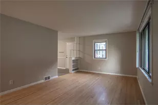 5412 Maryland Ave N, Crystal, MN 55428 - Photo 7