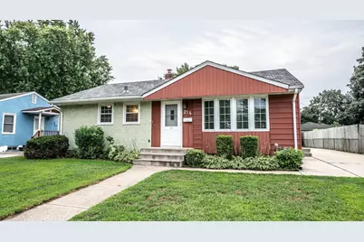 214 Poplar Street E, South Saint Paul, MN 55075 - Photo 1