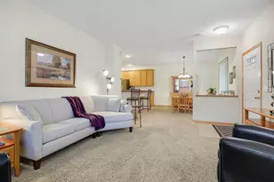 10881 Oak Grv Cir, Woodbury, MN 55129 - Photo 7