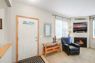 10881 Oak Grove Circle #B, Woodbury, MN 55129 - Photo 3