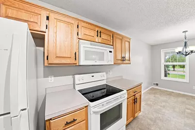 833 Winsome Way NW, Isanti, MN 55040 - Photo 9